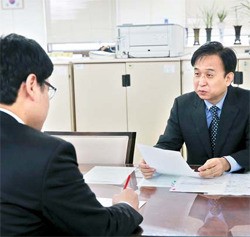 잘 나가다가 `휘청` 컨설팅 받고 다시한번 더 `우뚝`