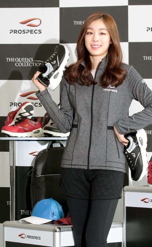 [포토] `프로스펙스 퀸즈컬렉션 런칭` 포토타임 갖는 김연아