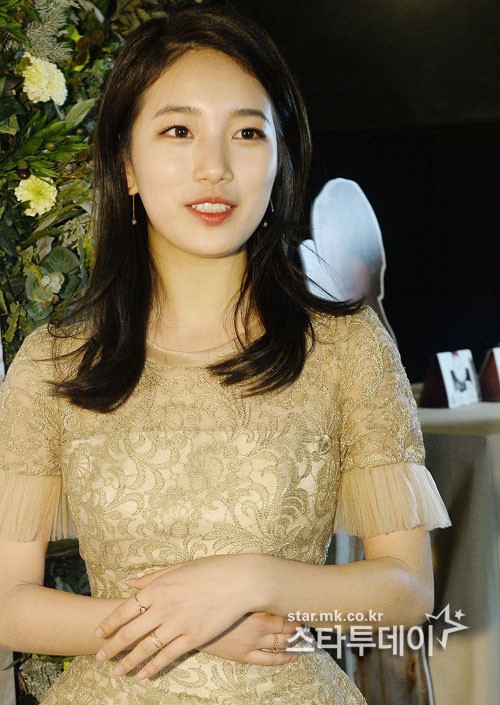 [현장화보]`피부 여신` 수지, `클로즈업도 문제 없지요~`