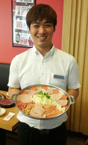 ‘원할머니보쌈∙족발’ 자매브랜드 ‘박가부대찌개’ 푸드테크 더해 매출 대박