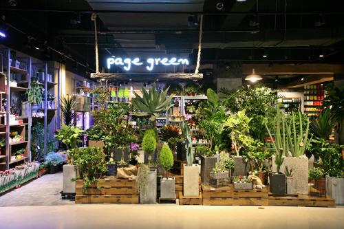 온라인과 힘겨운 싸움 ‘대형마트’ 제3세대 매장으로 돌파 준비