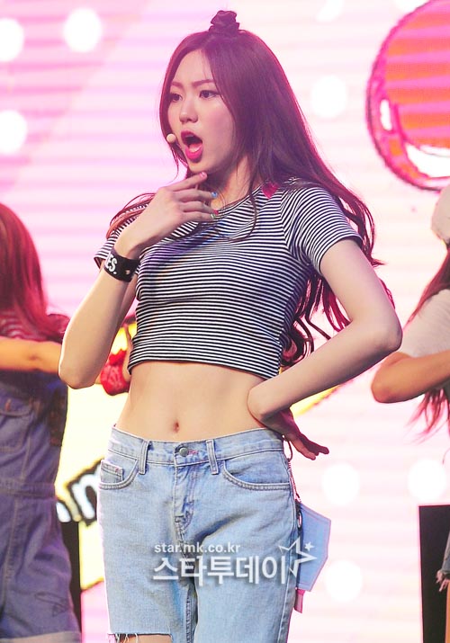 [포토] 씨엘씨 은빈, 시원한 무대의상