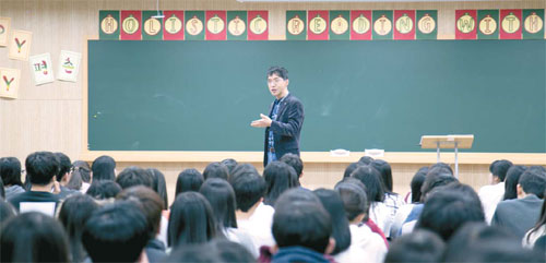 DYB교육, 잘나가는 학원들 수익성 따질 때, 오직 `DYB` 수업에 전념