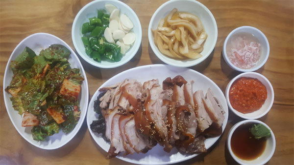 [우리시장 최고 맛집] 양산 남부시장 `신사동 왕족발`