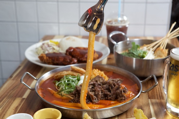 청년다방, 떡볶이 차별화로 프리미엄 분식 시대 선도