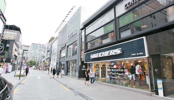 압구정로변 상가 `5층 층수규제` 완화 추진