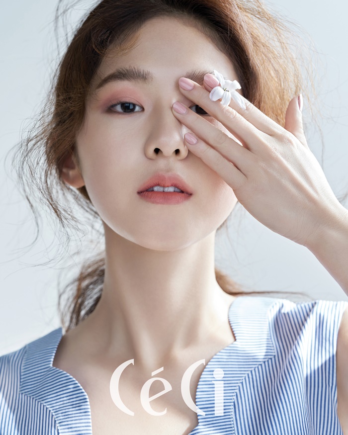 박혜수, 맑고 투명한 피부...`주량은 소주2병 반전 매력`