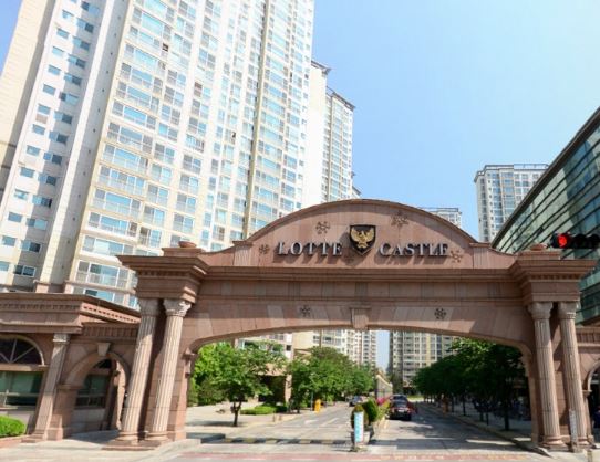 잠실생활권 공유하는 암사동, `강동롯데캐슬퍼스트` 최근 매매가는?