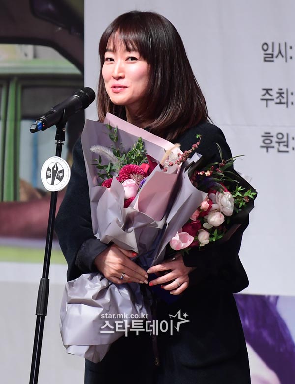 [포토] `남한산성` 영평상 작품상 수상