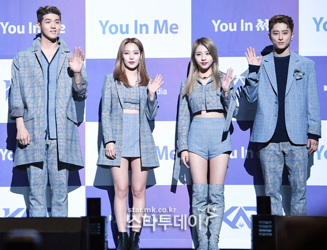 [포토]혼성그룹 카드, 신곡 유인미로 돌아왔어요~ 
