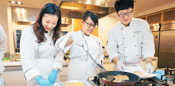 [포토] 신세계푸드 다문화가정 추석 요리교실 개최