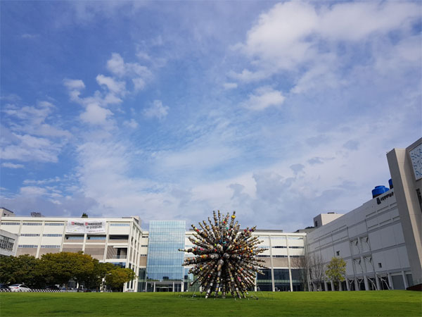 미운 오리서 백조로…청주 제조창의 변신