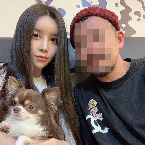 하리수, 고교동창과 다정 투샷... “남녀공학 아님 주의”