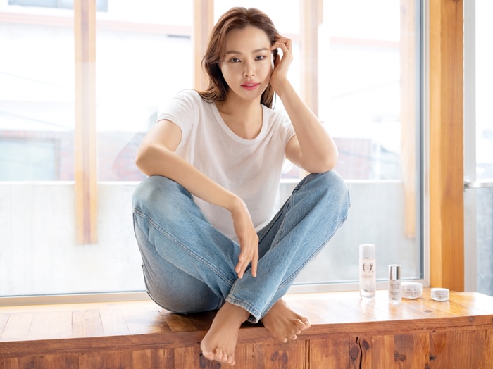 이하늬, 디올 뷰티 앰버서더 발탁...`꿀피부 인증`