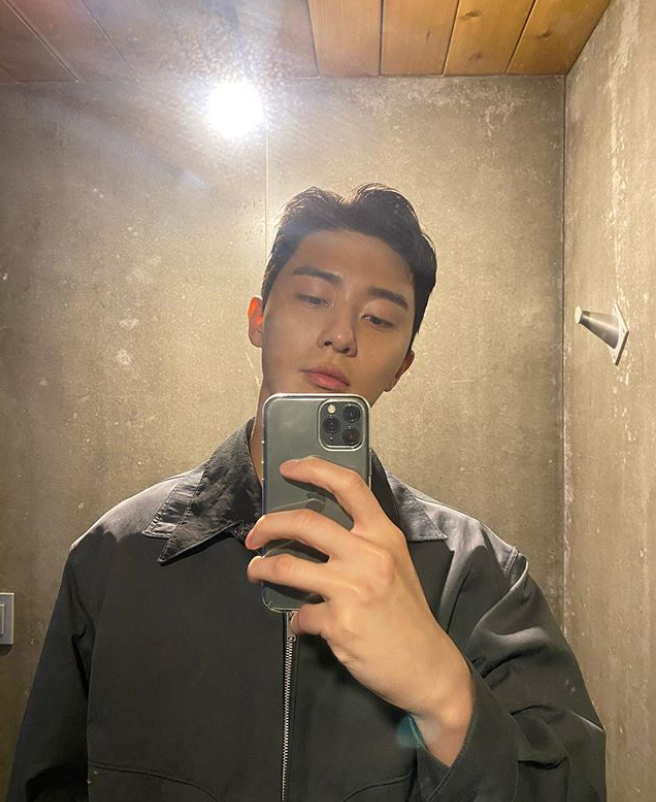 박서준, 박새로이→포마드 헤어스타일 변신 ‘시크함 철철`