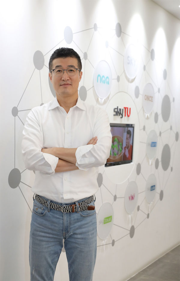 100억 투자해 콘텐츠 제작사 변신할 것