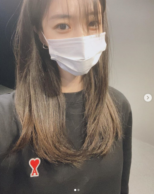 함은정, 티 안나게 자른 앞머리 자랑...`미모는 여전`
