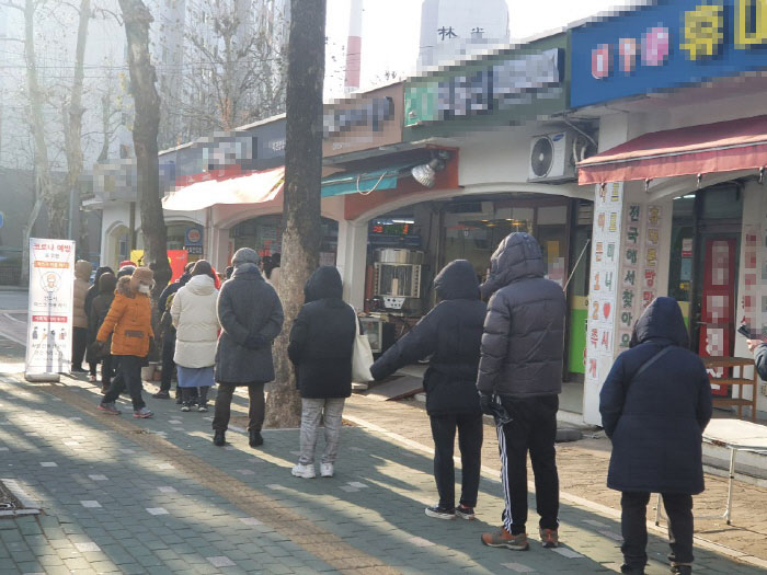 당첨되면 아들 빚부터… 코로나 한파에도 로또명당엔 100명이 줄섰다 [로또하세요?]
