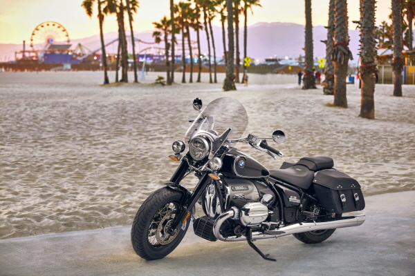 BMW모토라드, `뉴 R1250 GS 시리즈` 및 `뉴 R18 클래식` 출시