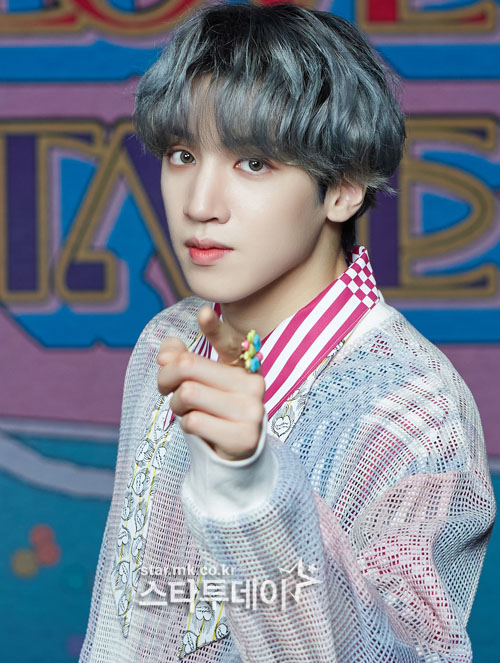[포토]펜타곤 우석, 깜찍한 꽃반지