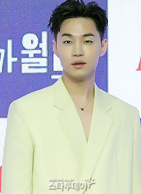 [포토]헨리, 남자다운 매력