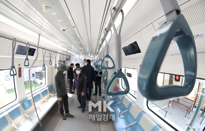 일산~삼성~동탄 지하 40m 밑 내달릴 GTX-A 이렇게 생겼습니다[현장 포토]
