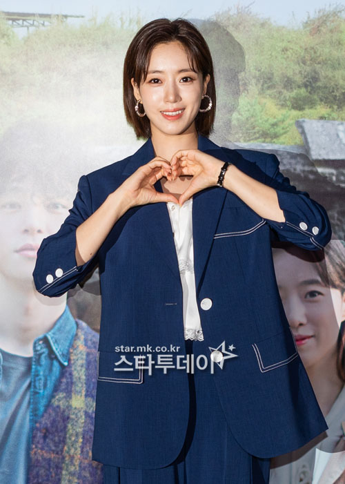 [포토]함은정, 영화 사랑해주세요