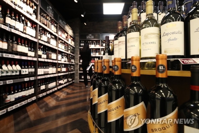 와인가게 많다 싶더니…올 수입액 사상 첫 4억달러 넘어설 듯