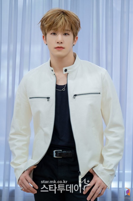 아스트로 측 진진 컨디션 난조로 정밀검사…일정 연기[전문]