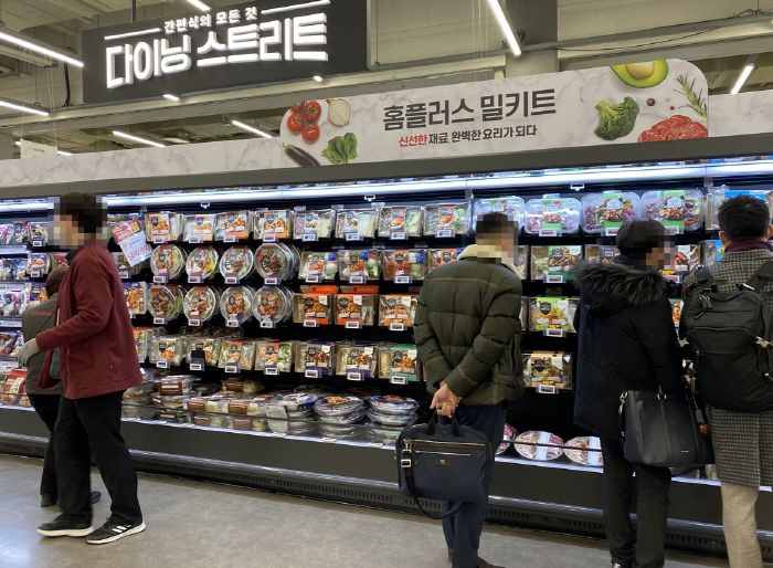 여기 정말 홈플러스 맞나요…확 달라진 간석점 메가 푸드 마켓 가보니 [르포]