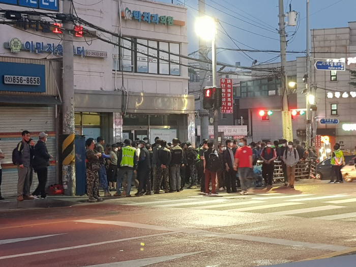 파업·불법체류자에 자재값 인상까지…삼중고 맞은 구로구 인력시장 [르포]