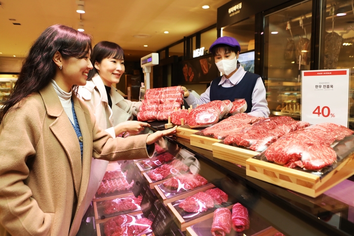 이참에 한우 실컷 먹어볼까…단 하루, 축산물 ‘40%’ 싸게 파는 롯데百