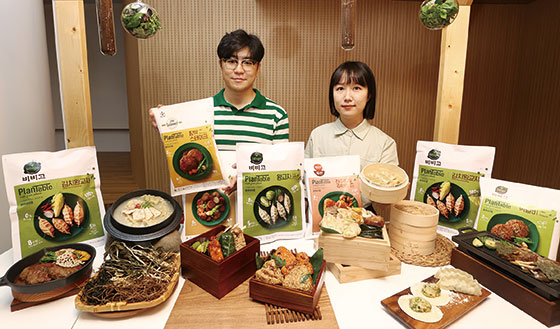 구내식당·카페… 일상 속 파고드는 대체식품, 고기부터 우유까지… 가격 경쟁력이 걸림돌