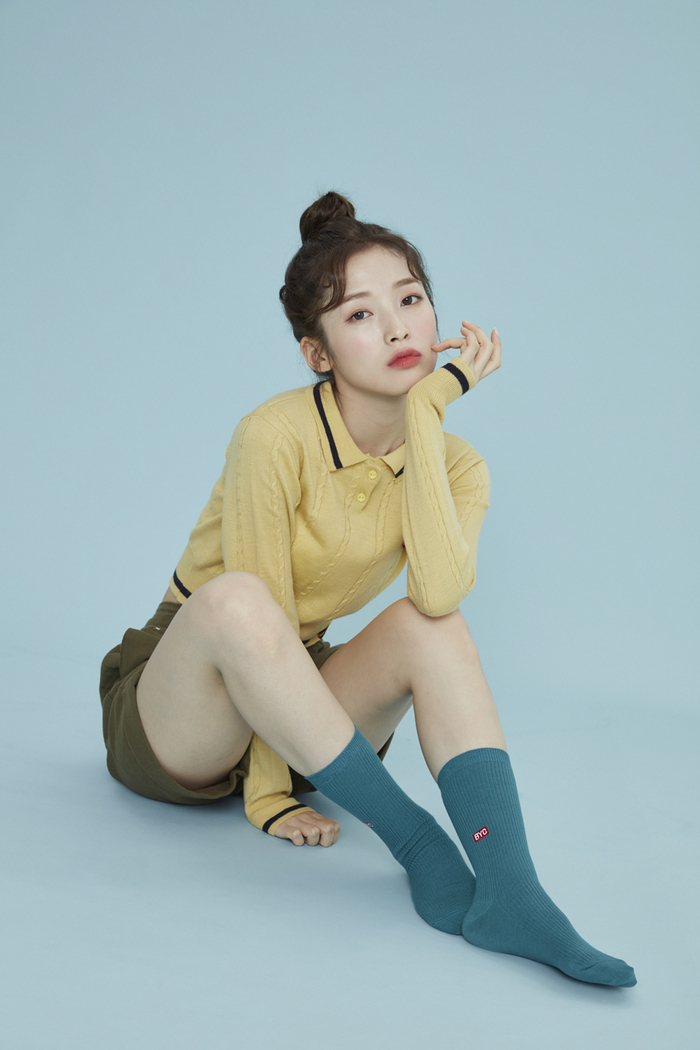“엄마옷 꺼내 입어도 되겠네”...명동거리 휩쓰는 ‘뜻밖’ 패션