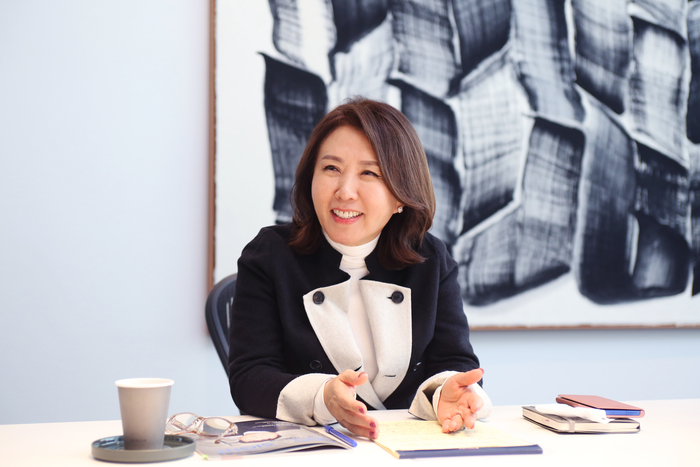인테리어 업계 매출 1위로 올라선 조서윤 다원앤컴퍼니 회장
