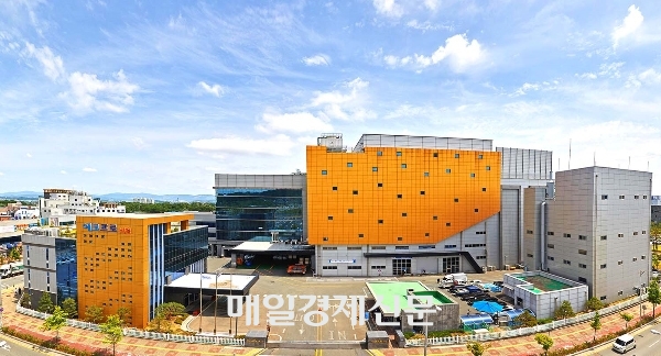 100만원도 뚫었다...에코프로, 황제주 등극