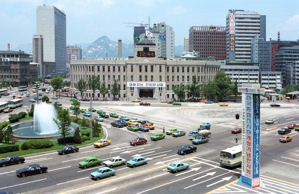 격동의 현장 서울광장 20돌 이젠 글로벌 문화 거점으로