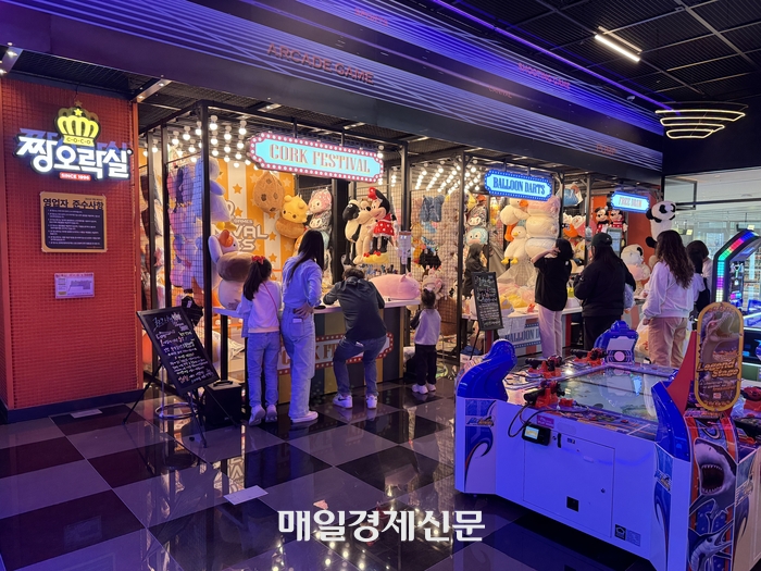 맛집·쇼핑부터 미디어아트까지…한 지붕 아래서 즐기는 인천 새 명소 가볼까