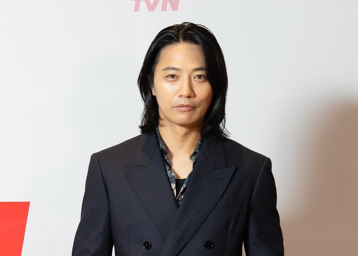 ‘감사합니다’ 진구, 장발 변신 “어떻게 하다보니 이렇게 됐다”