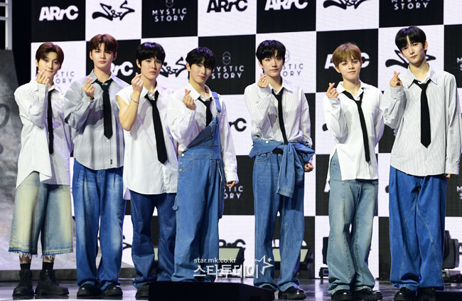 [포토]아크, 미스틱 스토리 첫 보이그룹