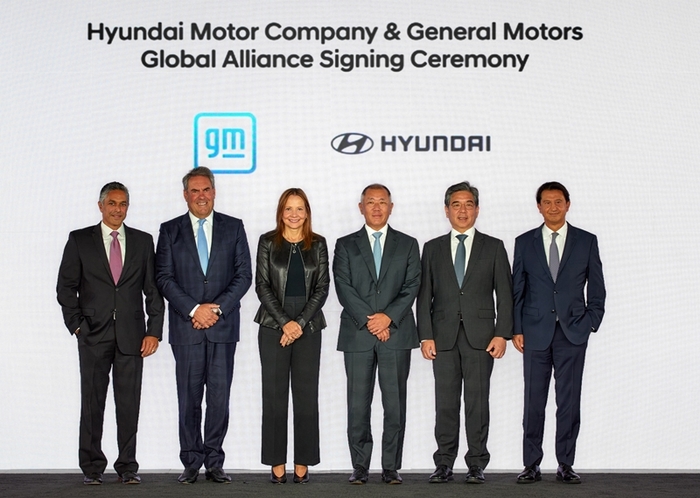 “함께 車 만듭시다”…현대차·美GM, 포괄적 협력 위한 업무협약 체결