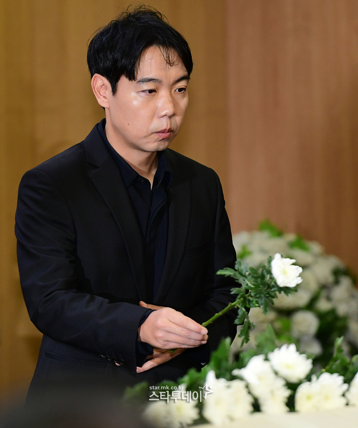 [포토] 황현희, 슬픔에 잠겨