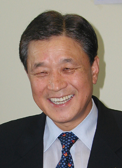 [줌인 이사람] 황정기 나드리화장품 대표이사