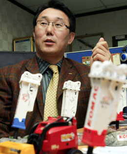 해외공장 설립자금 대출 나선 코막重의 기막힌 경험