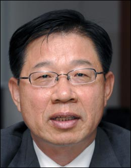 농협주유소 늘려 기름값 낮춘다