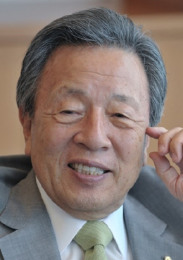 파친코 황제 한창우 마루한 회장 전재산 2조원 한ㆍ일 양국 사회에 환원