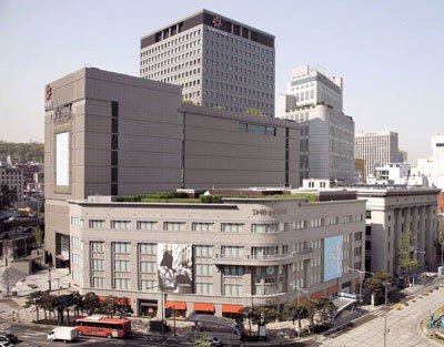 신세계 본점 8년만에 리뉴얼 논란 왜
