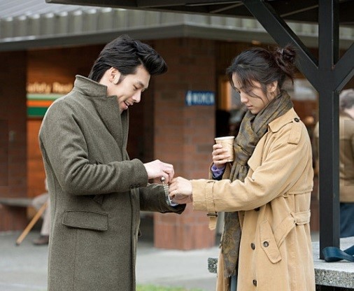 탕웨이, 김태용 감독과 올 가을 결혼...만추의 인연