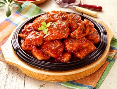 돈치킨 운영 박의태 압구정 회장, 꼬꼬박사가 만든 명품치킨