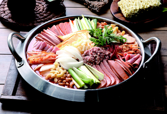 [창업인터뷰] 킹콩 부대찌개 정순태 대표 맛도 잡고 양도 잡아···킹콩, 무럭무럭 컸죠